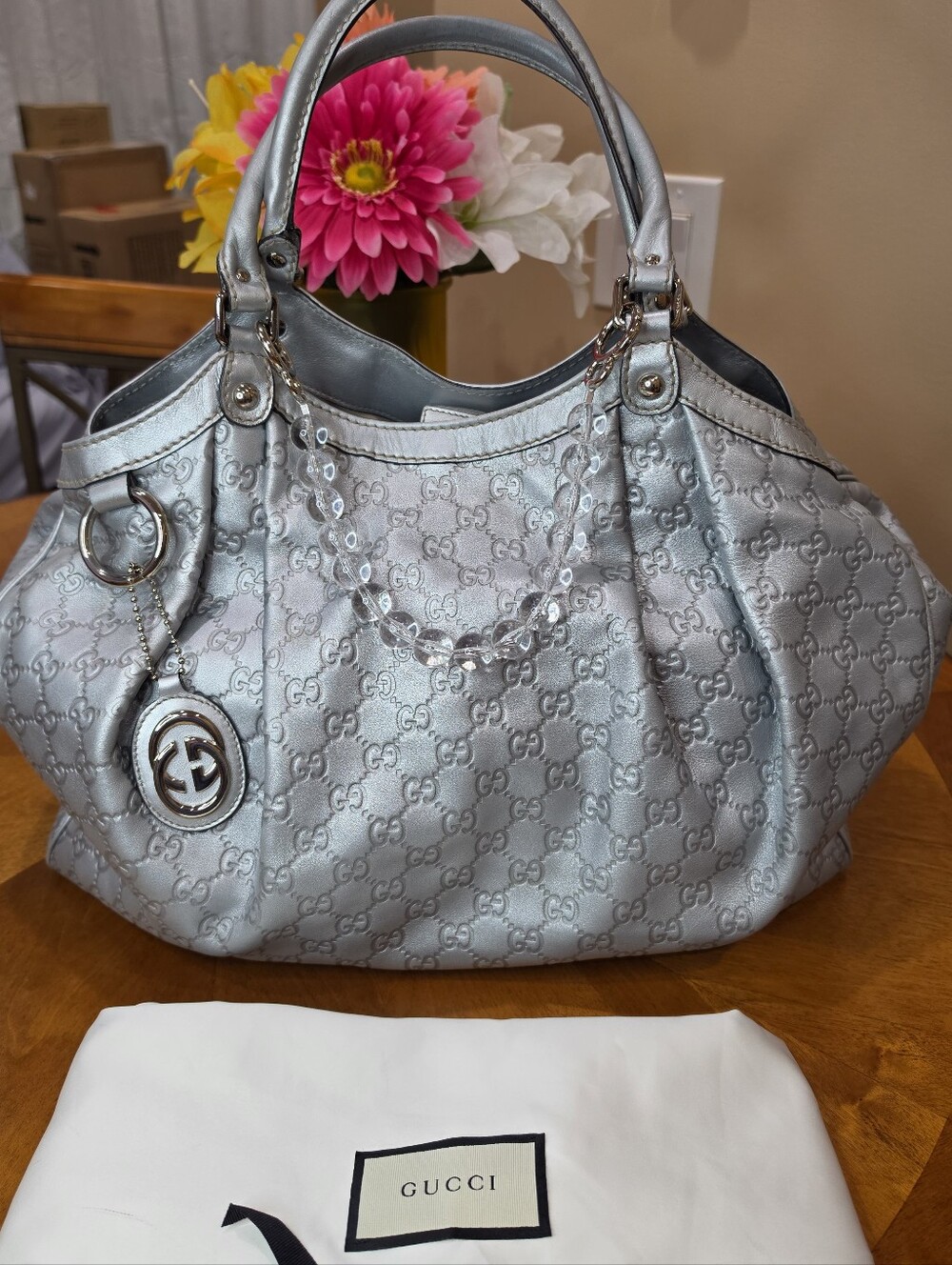 Gucci Sukey XL Silver Guccissima Monogram Shoulder Bag with GG Charm - Picture 2 of 16